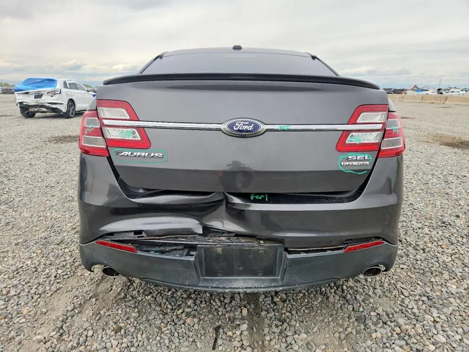 2015 FORD TAURUS SEL  