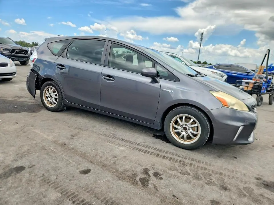 2012 TOYOTA PRIUS V TWO  