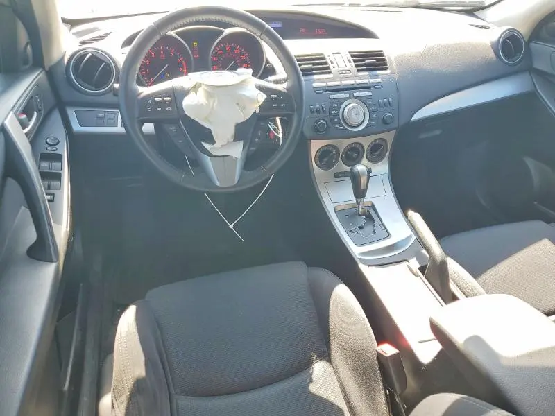 2011 MAZDA 3 S  