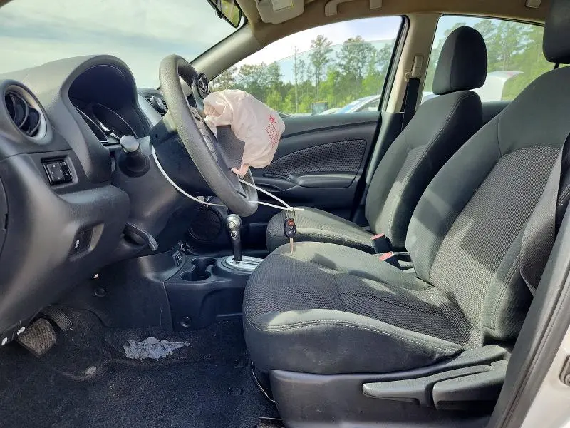 2018 NISSAN VERSA SV  