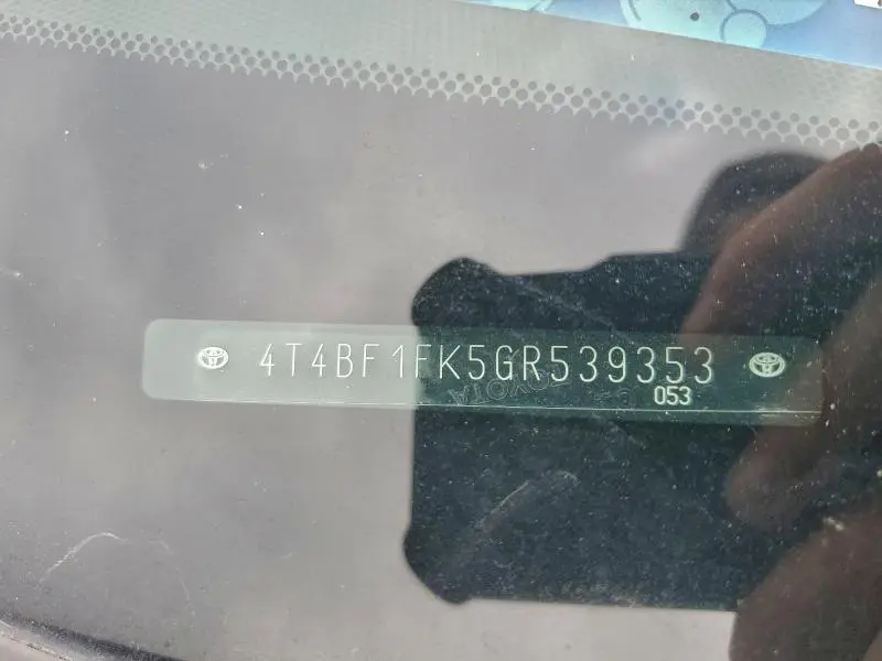 2016 TOYOTA CAMRY LE  