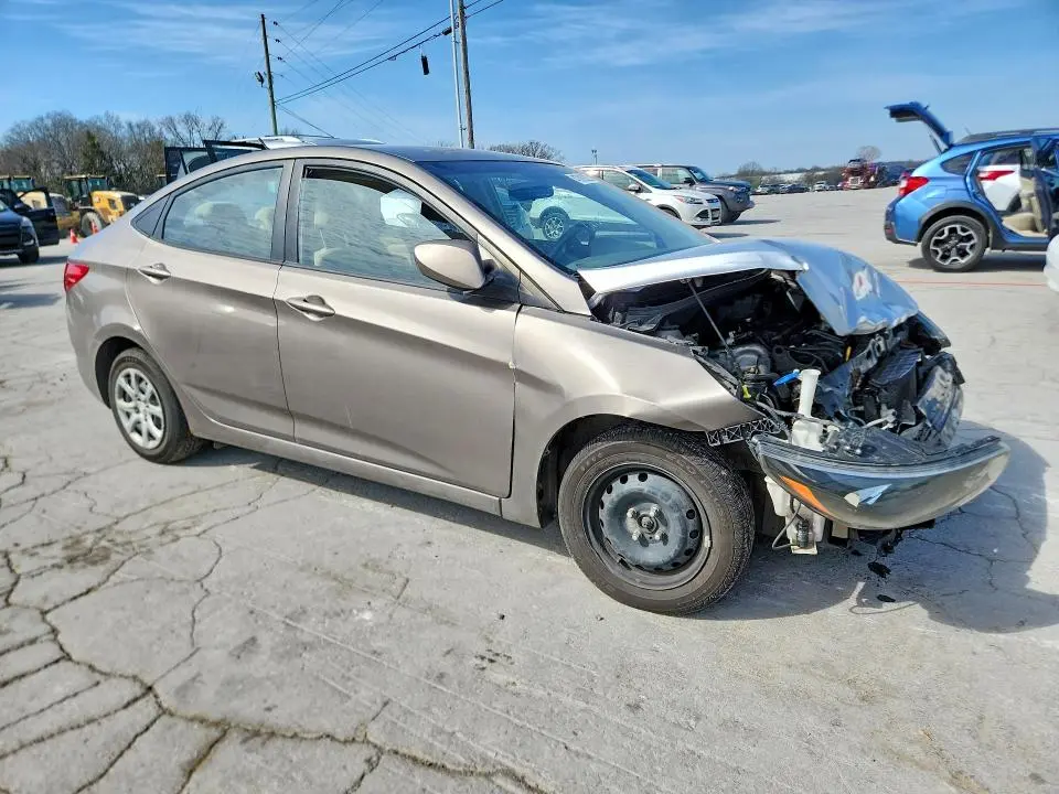 2014 HYUNDAI ACCENT GLS  
