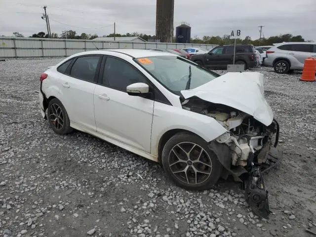 2015 FORD FOCUS SE  