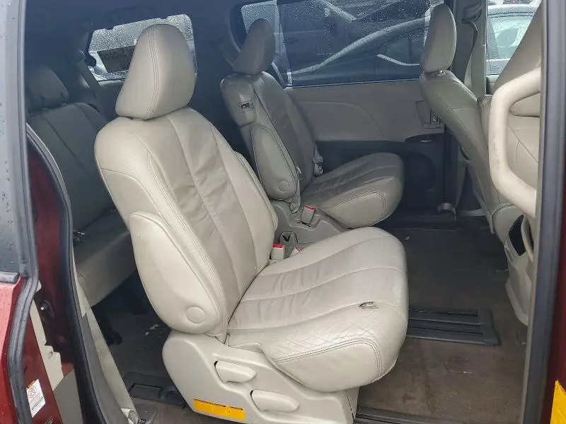 2012 TOYOTA SIENNA XLE 8-PASSENGER  