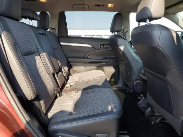2014 TOYOTA HIGHLANDER LE  