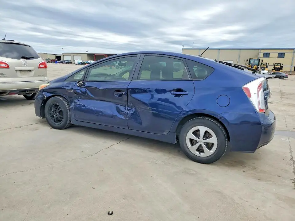2015 TOYOTA PRIUS TWO  