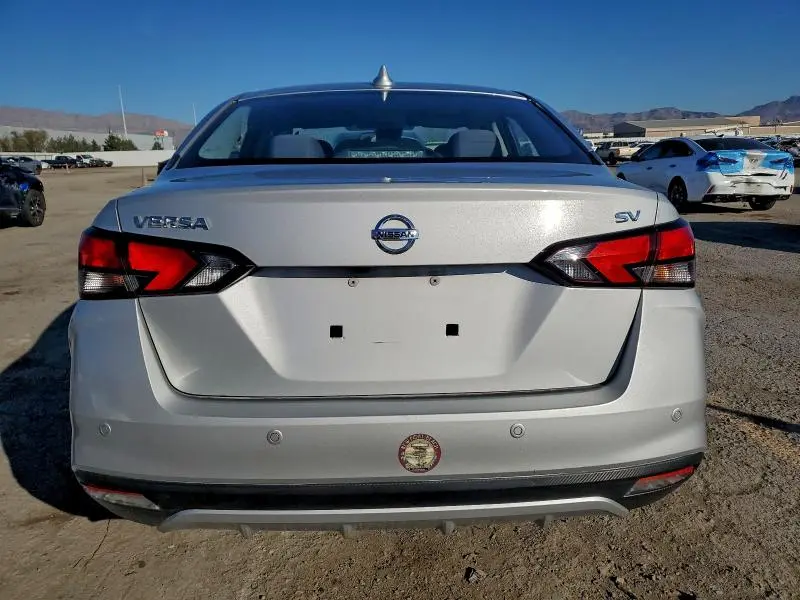 2021 NISSAN VERSA SV  