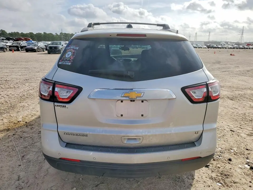 2017 CHEVROLET TRAVERSE LT  