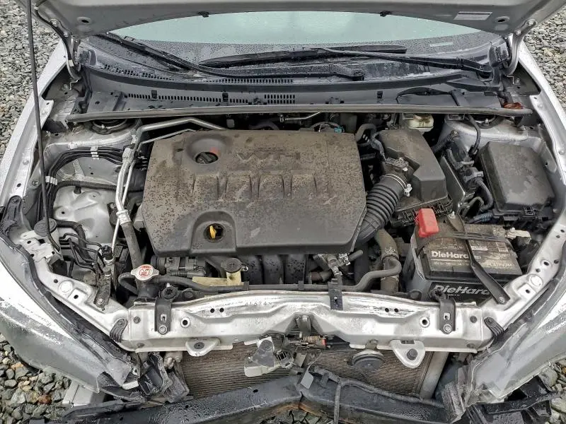 2017 TOYOTA COROLLA SE  