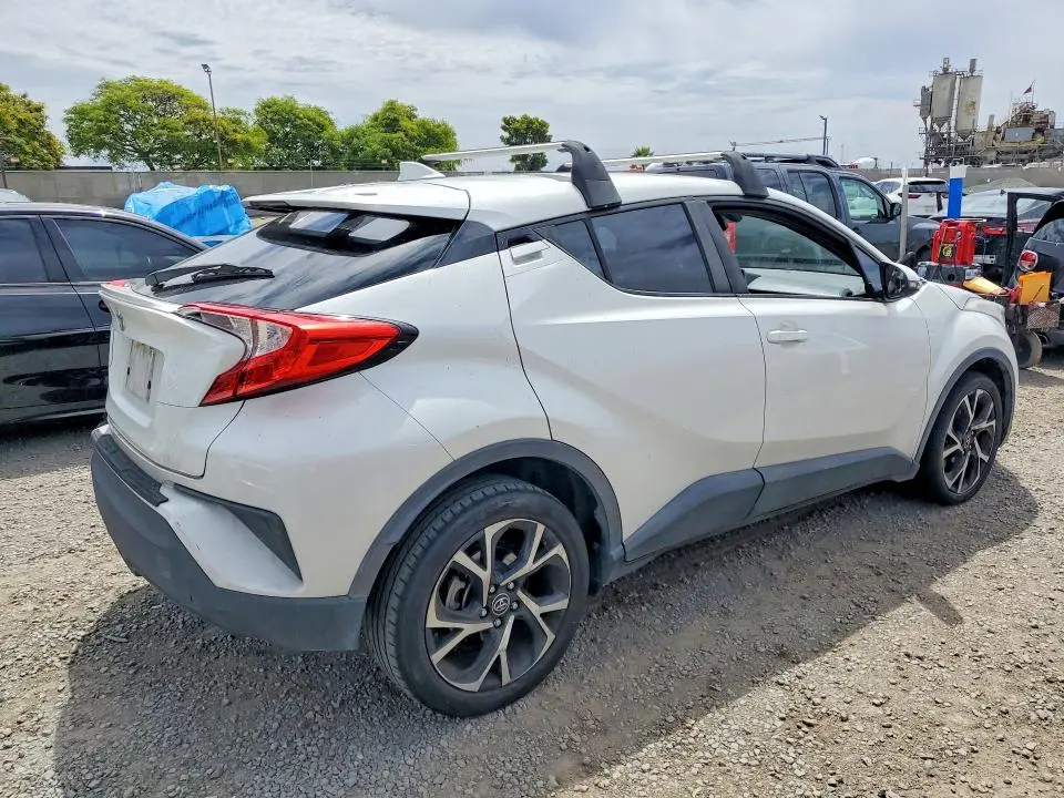 2018 TOYOTA C-HR XLE PREMIUM  
