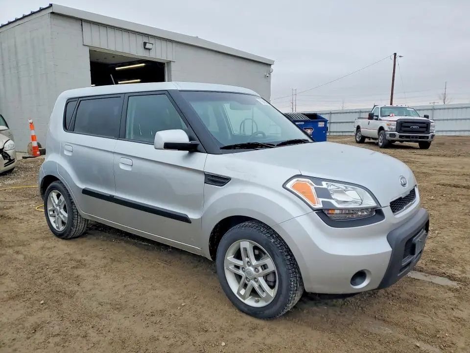 2010 KIA SOUL +  