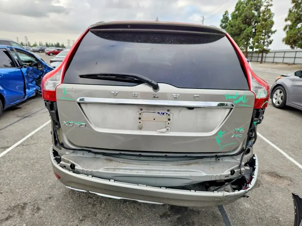 2014 VOLVO XC60 T6  