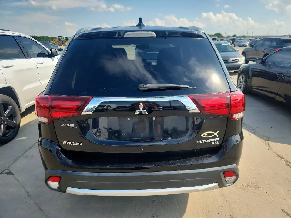 2017 MITSUBISHI OUTLANDER SE  
