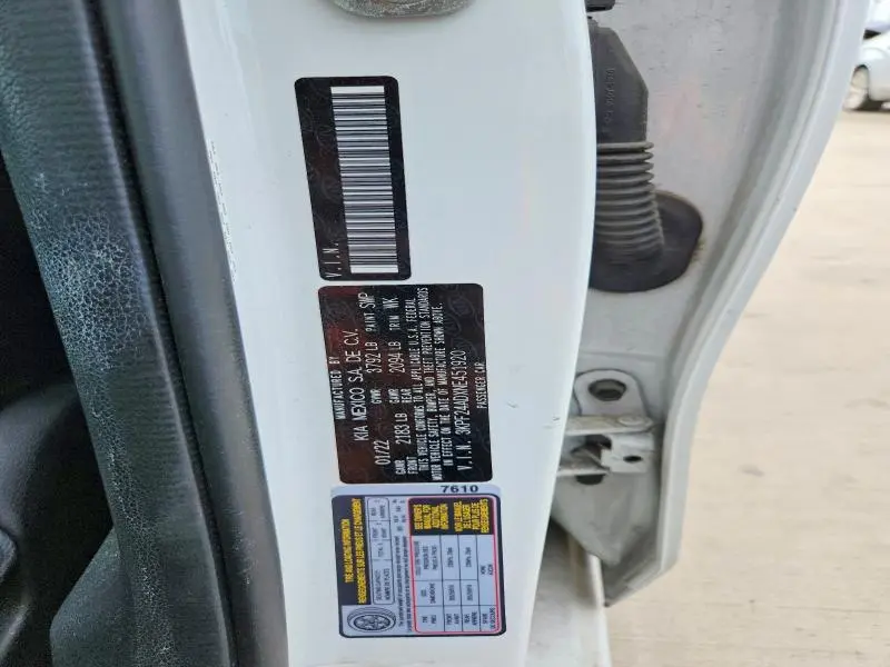 2022 KIA FORTE LXS  