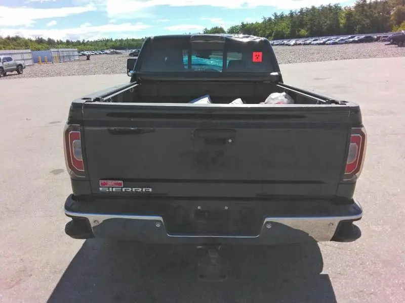 2018 GMC SIERRA K1500 SLT  