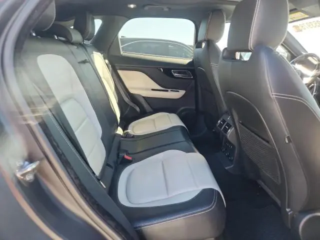 2017 JAGUAR F-PACE R - SPORT  