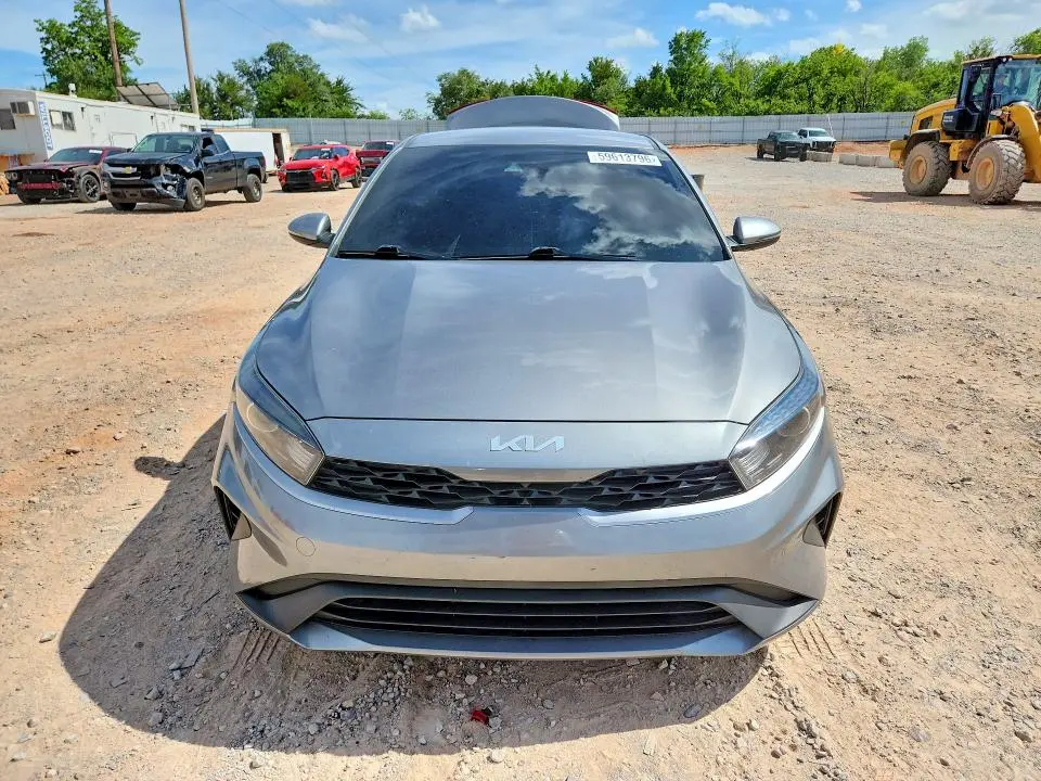 2022 KIA FORTE LXS  