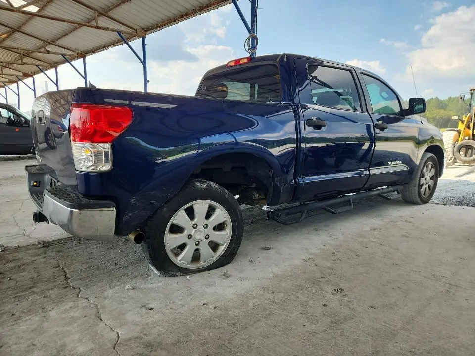 2011 TOYOTA TUNDRA CREWMAX SR5  