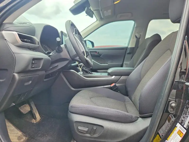 2024 TOYOTA HIGHLANDER HYBRID LE  