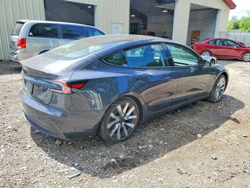 2024 TESLA 3   