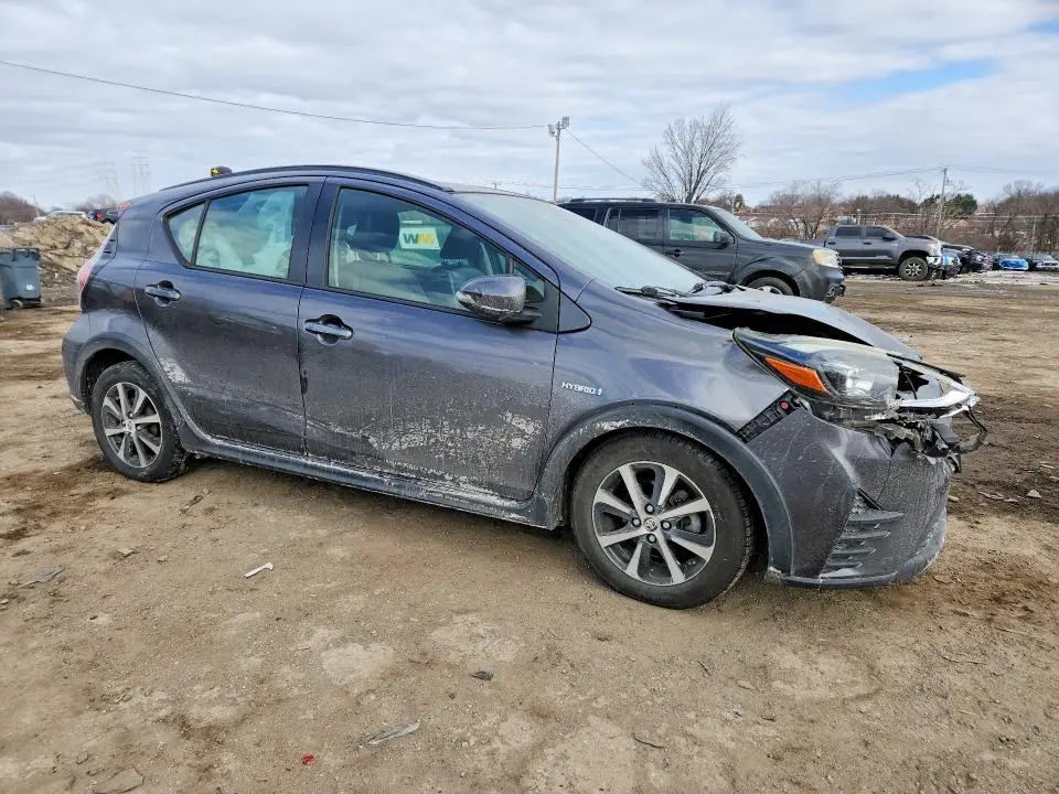 2019 TOYOTA PRIUS C L  