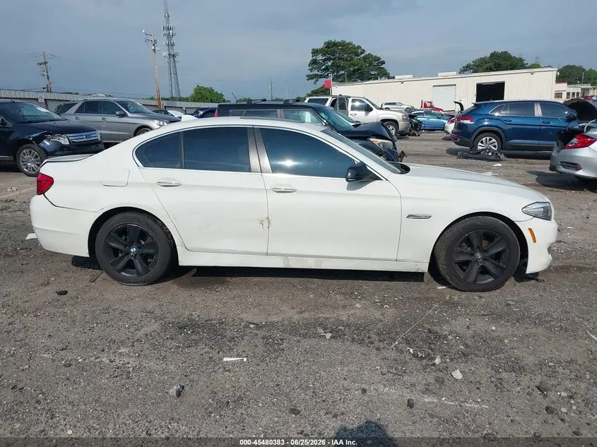 2011 BMW 528I  
