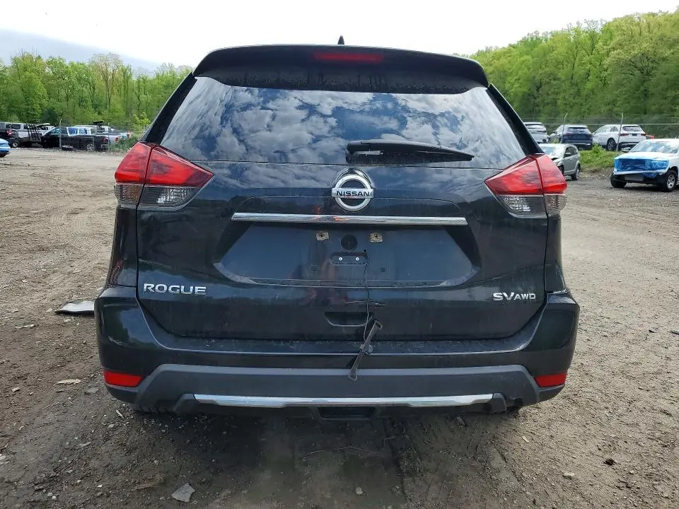 2017 NISSAN ROGUE SV  