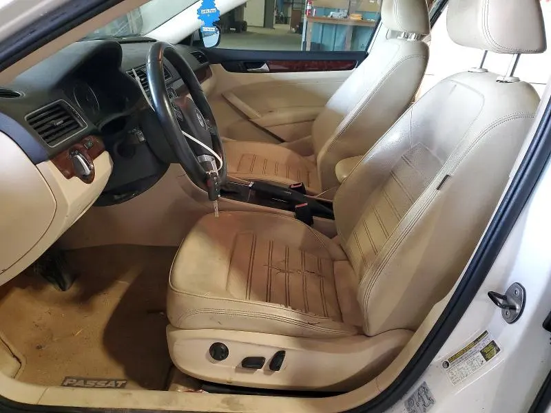 2012 VOLKSWAGEN PASSAT SEL  