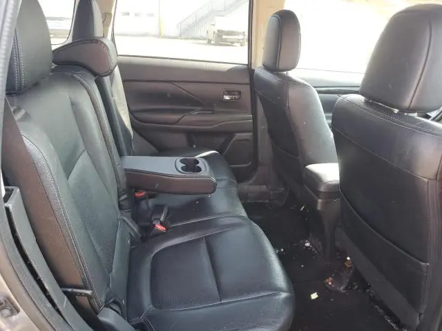 2016 MITSUBISHI OUTLANDER ES  