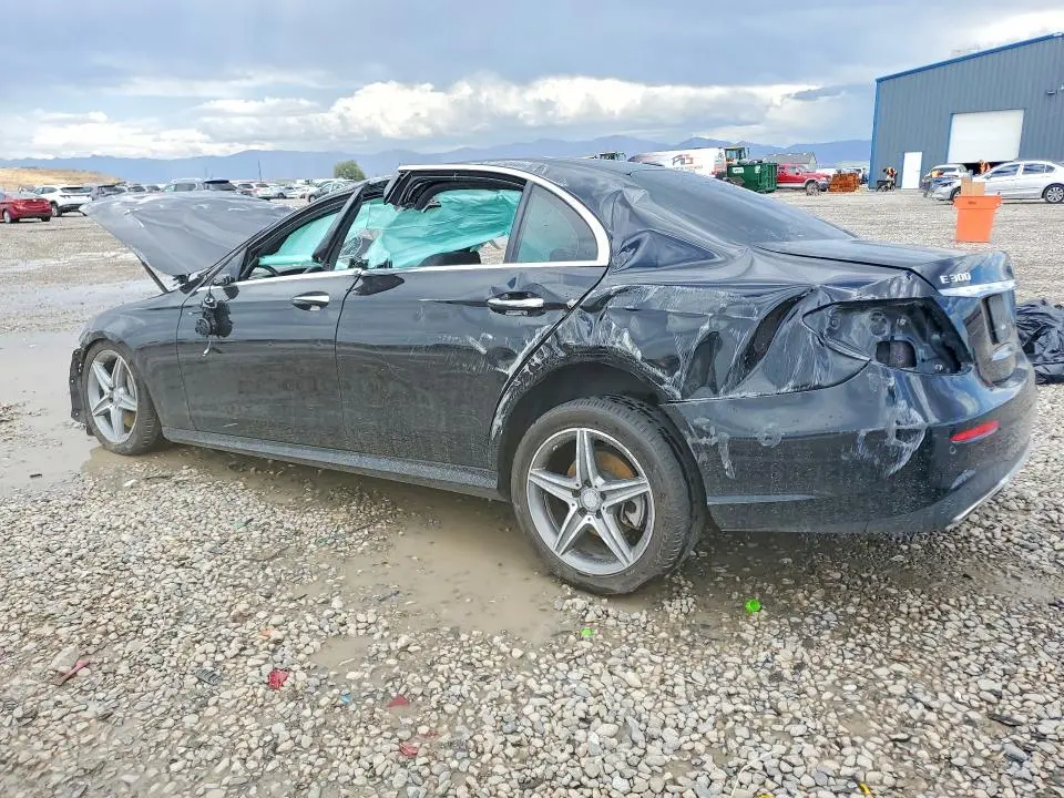 2017 MERCEDES-BENZ E 300  