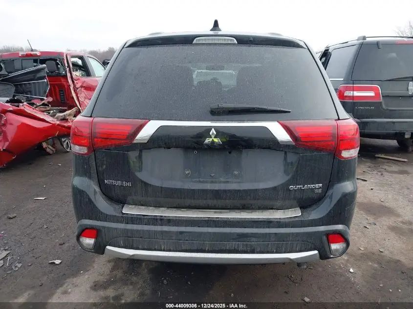 2018 MITSUBISHI OUTLANDER SE