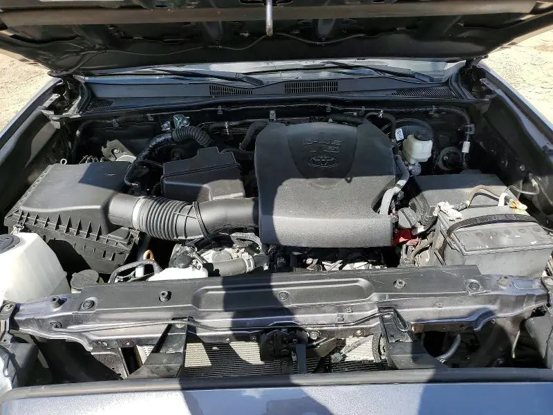 2021 TOYOTA TACOMA SR5 V6  