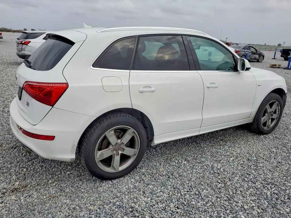 2011 AUDI Q5   