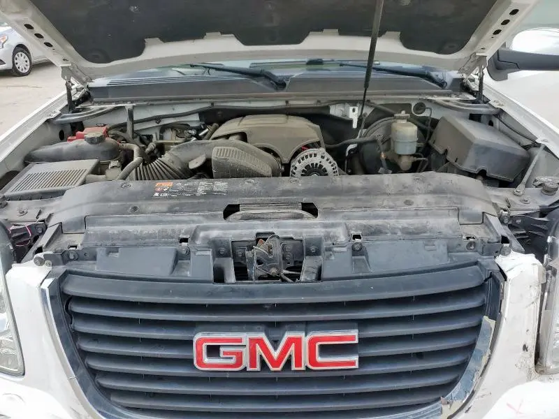 2013 GMC YUKON XL C1500 SLT  