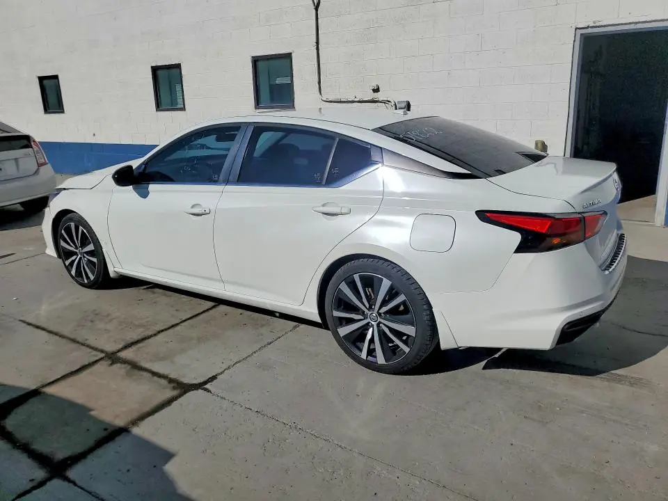 2022 NISSAN ALTIMA SR  