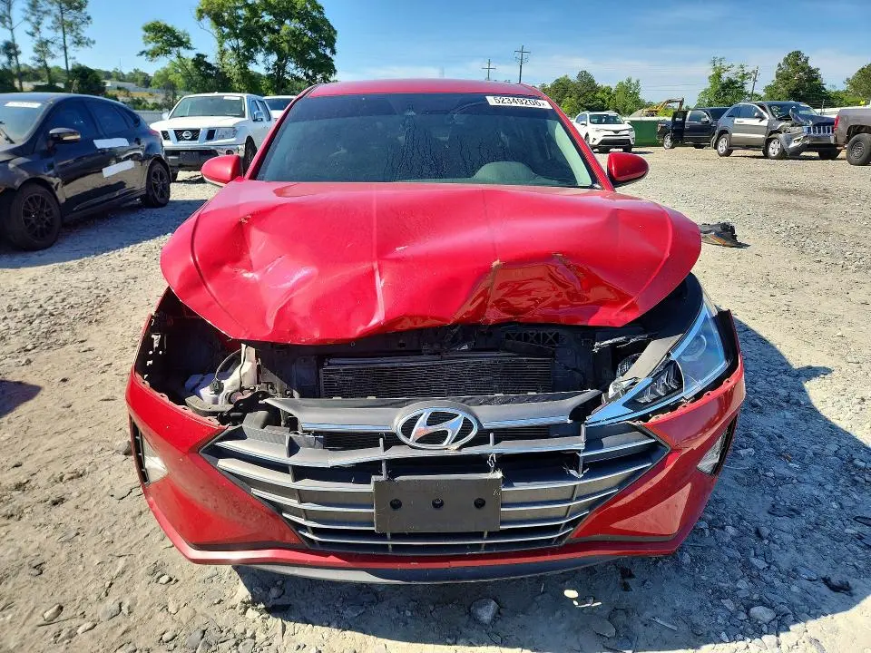 2020 HYUNDAI ELANTRA SEL  