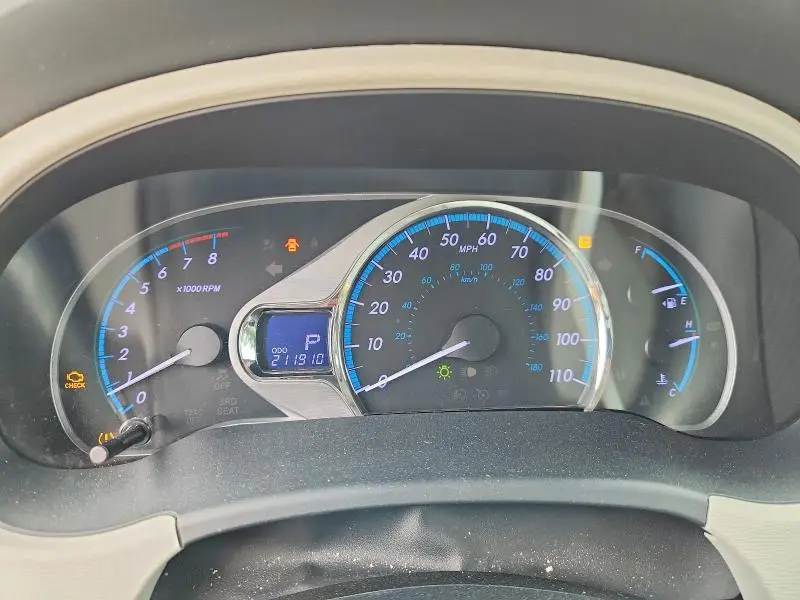 2011 TOYOTA SIENNA XLE 8-PASSENGER  