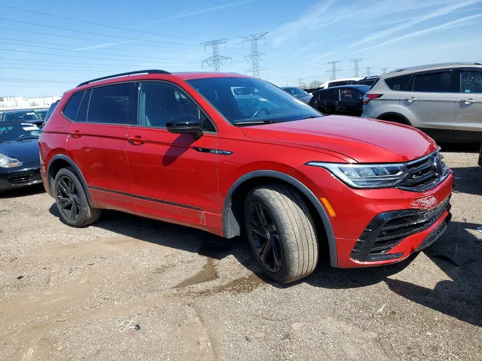 2024 VOLKSWAGEN TIGUAN SE R-LINE BLACK  