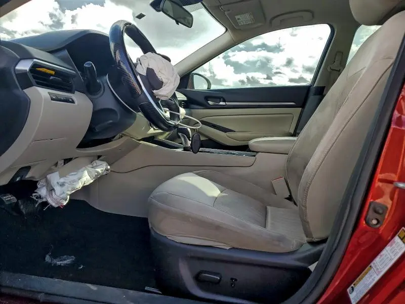 2022 NISSAN ALTIMA SV  