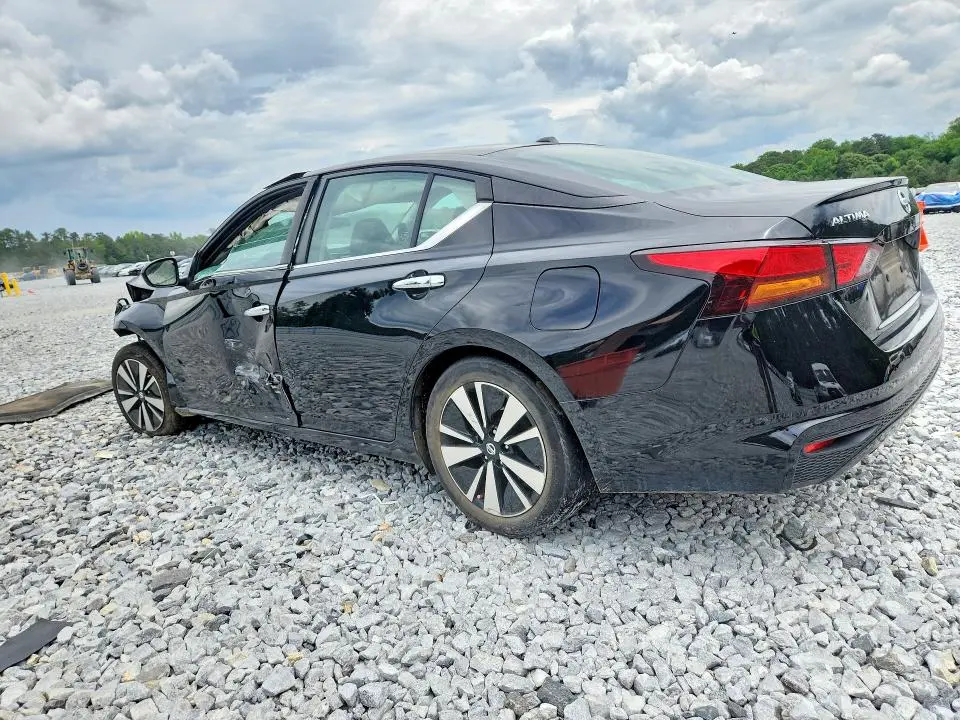 2021 NISSAN ALTIMA SV  