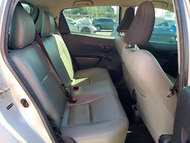 2014 TOYOTA YARIS 5-DOOR L FLEET  