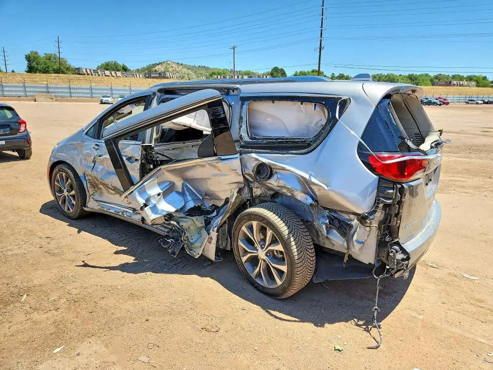 2018 CHRYSLER PACIFICA LIMITED  