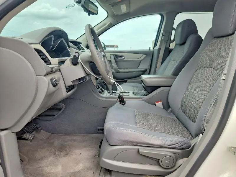 2015 CHEVROLET TRAVERSE LS  