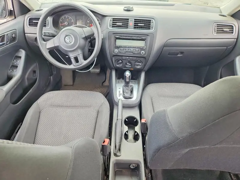 2011 VOLKSWAGEN JETTA BASE  