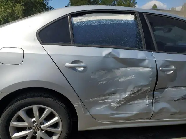 2011 VOLKSWAGEN JETTA SE  