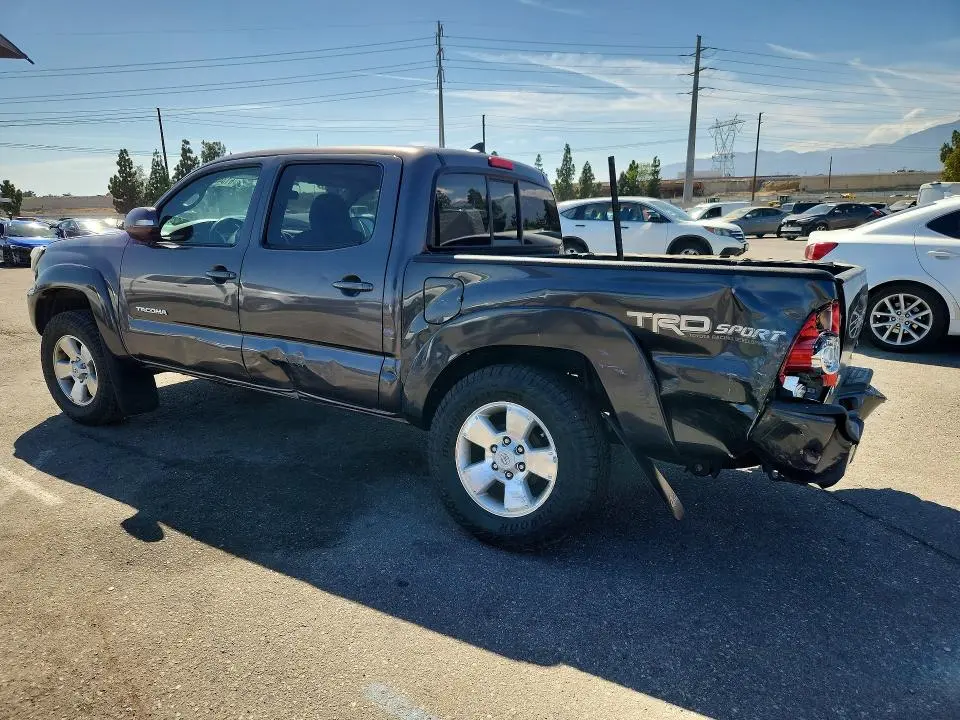 2015 TOYOTA TACOMA V6  