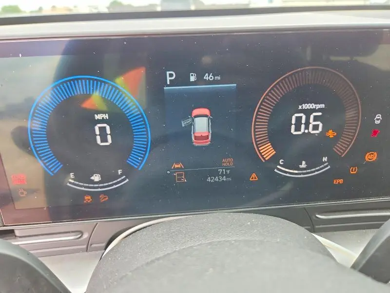 2024 HYUNDAI KONA SEL  