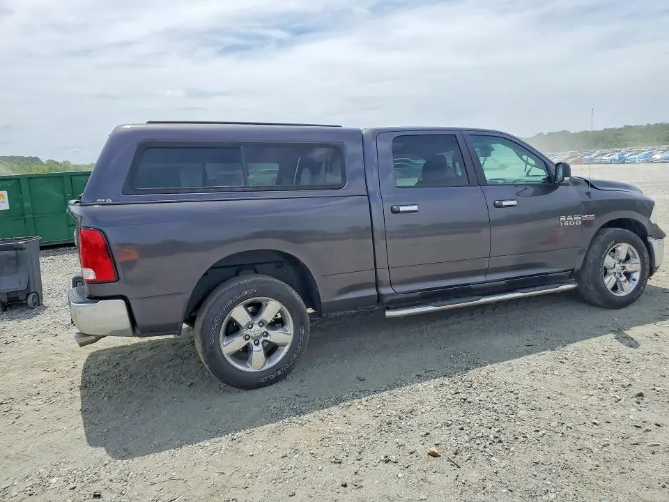 2018 RAM 1500 SLT  