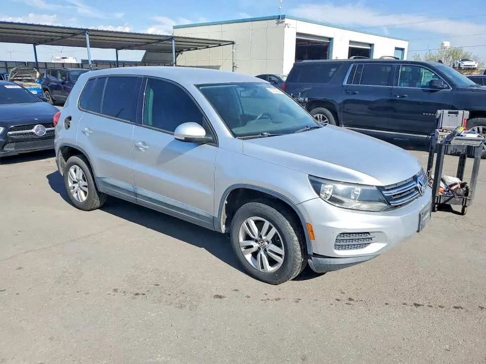 2014 VOLKSWAGEN TIGUAN S  