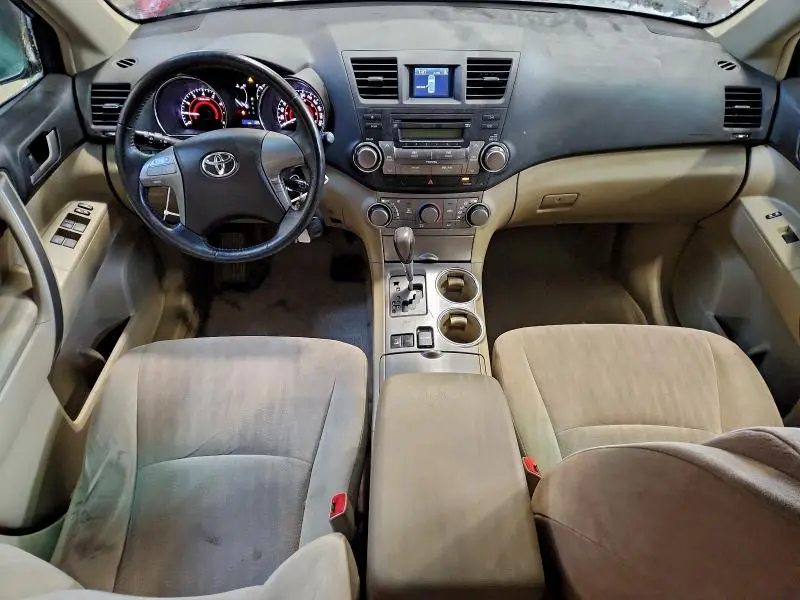 2010 TOYOTA HIGHLANDER SE  